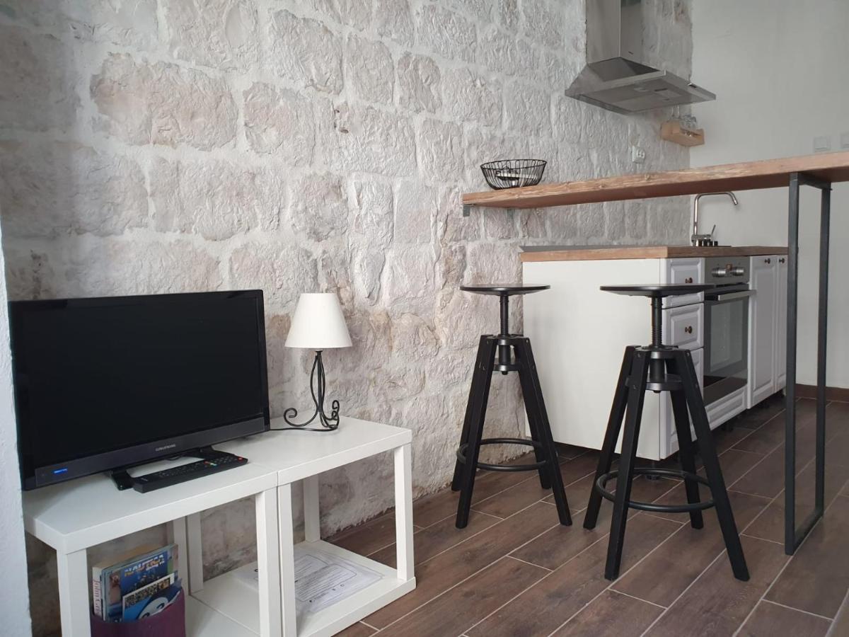 Apartments Kut Vis Dış mekan fotoğraf